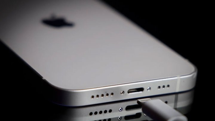 Researchers Reveal Unfixable iPhone Chip Flaw With Jailbreak Potential
